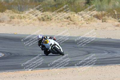 media/Jan-12-2025-CVMA (Sun) [[be1d2b16e3]]/Race 3-Amateur Supersport Middleweight/